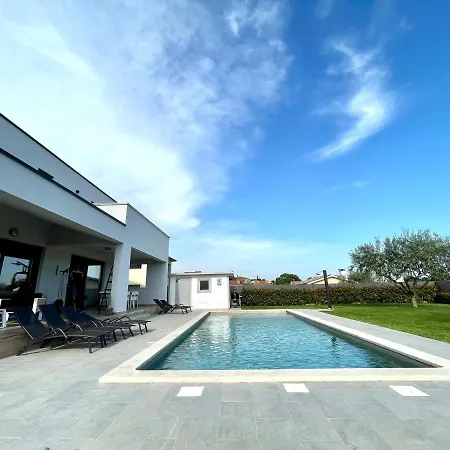 Gina Porec Villa