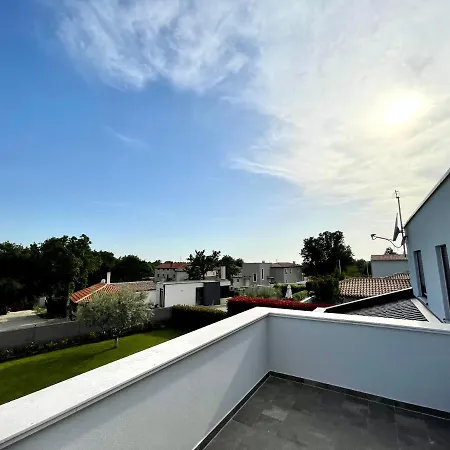 Gina Porec * Nova Vas (Porec)